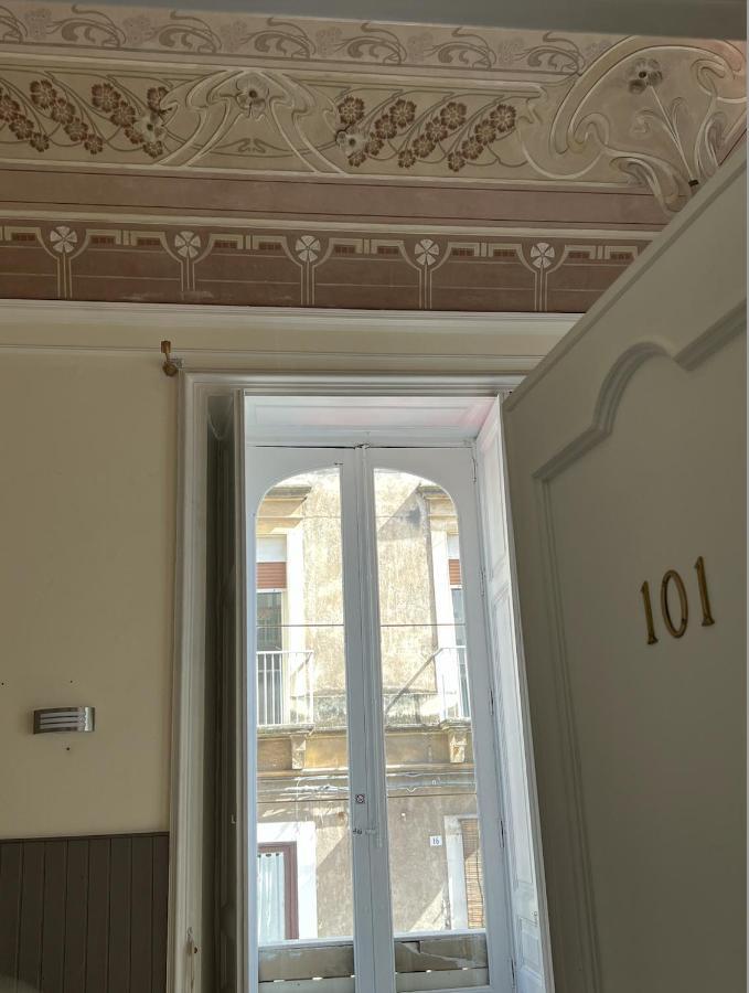 Il Giardino E Gli Affreschi Bed & Breakfast Catania Luaran gambar