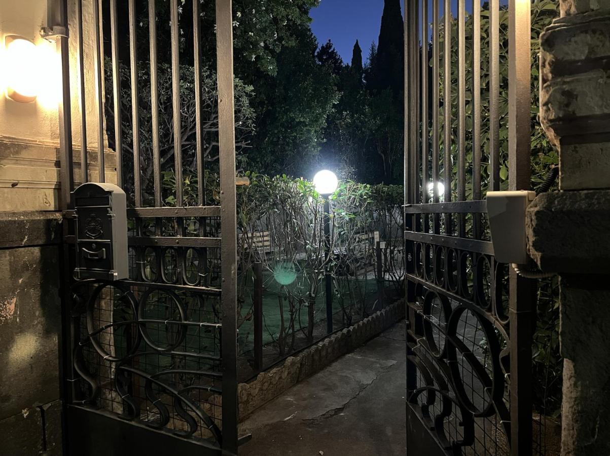 Il Giardino E Gli Affreschi Bed & Breakfast Catania Luaran gambar